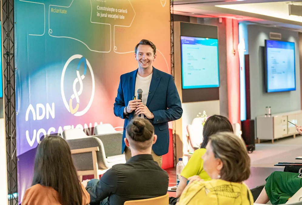 Paul Olteanu - public speaking
